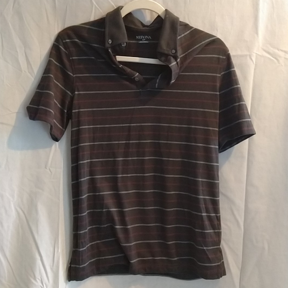 Merona short sleeve T-shirt with collar. Very nice